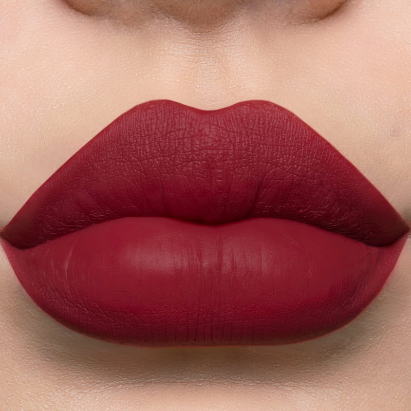 Long Lasting Liquid Lipstick - Stand Out