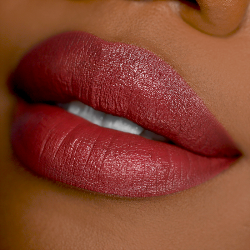 Long Lasting Liquid Lipstick - Stand Out