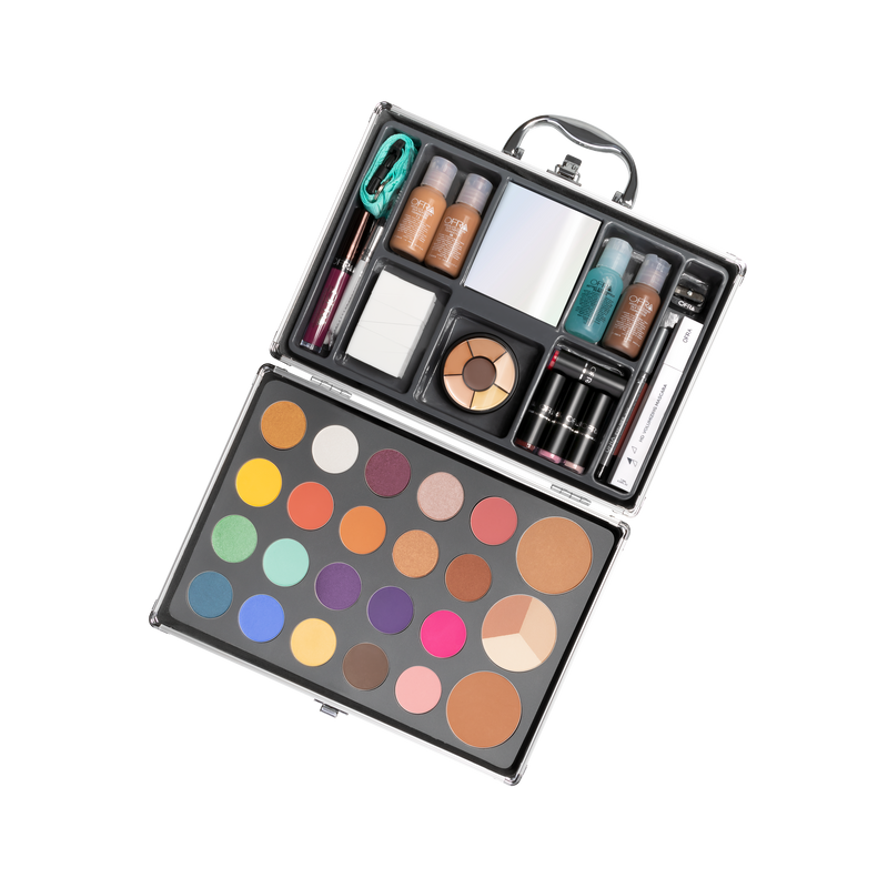 Cosmetologist's Portfolio - Large - Medium/Deep