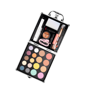 Cosmetologist's Portfolio - Small - Medium/Deep